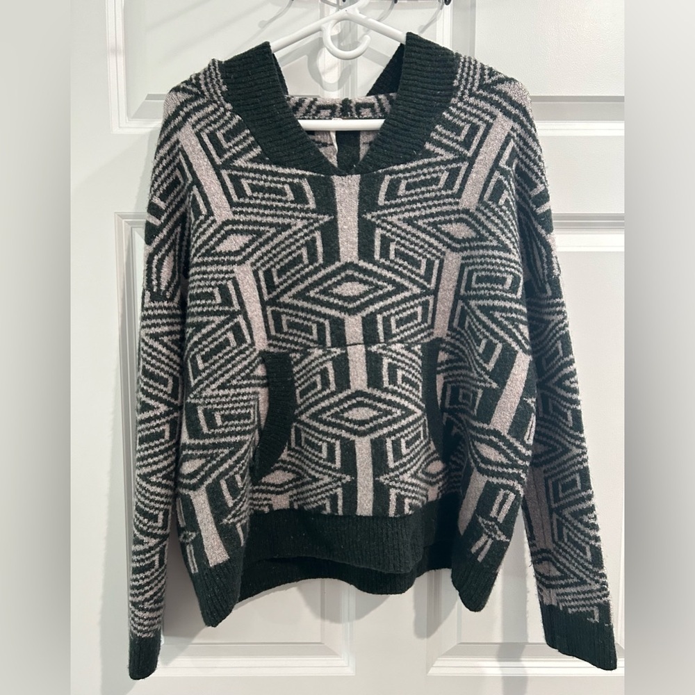 Free People Geometric Hooded Sweater Sz‎ XS Oversized Boxy Wool Blend Boho Cozy
